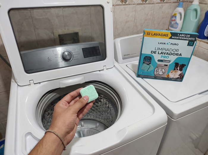Poniendo la pastilla en el tambor vacío